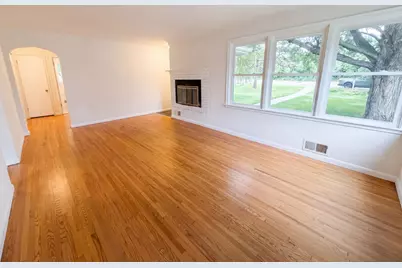 1587 Hudson Road, Saint Paul, MN 55106 - Photo 7