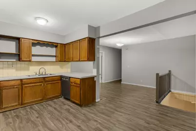 305 Lawson Avenue E, Saint Paul, MN 55130 - Photo 5