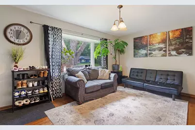 527 Emil Avenue, Shoreview, MN 55126 - Photo 3