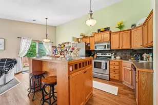 3654 Gershwin Ln N, Oakdale, MN 55128 - Photo 11