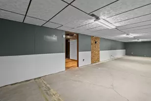 1109 Jefferson Ave, Marshall, MN 56258 - Photo 27