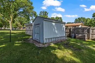 1109 Jefferson Ave, Marshall, MN 56258 - Photo 31