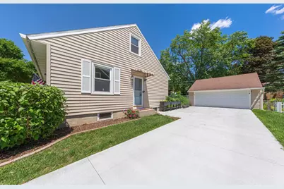 1512 10th Avenue NE, Rochester, MN 55906 - Photo 3