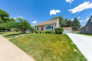 1512 10th Ave NE, Rochester, MN 55906 - Photo 1