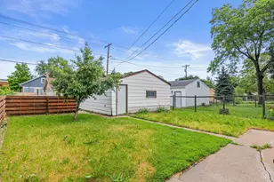 1423 Thomas Ave W, Saint Paul, MN 55104 - Photo 27