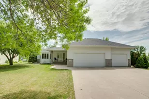 463 42nd Ave S, Moorhead, MN 56560 - Photo 1