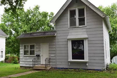 606 S Main Street, Blue Earth, MN 56013 - Photo 1