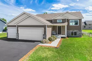 1008 Mulberry Ave NE, Montgomery, MN 56069 - Photo 3