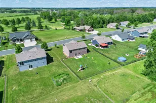 1008 Mulberry Ave NE, Montgomery, MN 56069 - Photo 3