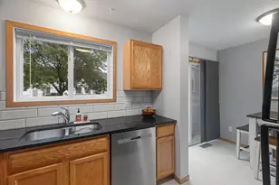 15548 Flyboat Ln, Apple Valley, MN 55124 - Photo 3
