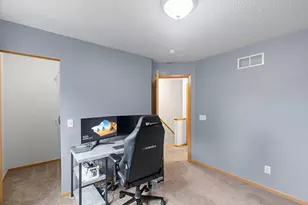 15548 Flyboat Ln, Apple Valley, MN 55124 - Photo 19