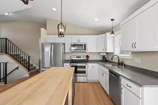 1149 Wyoming St, Roberts, WI 54023 - Photo 3