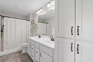 1149 Wyoming St, Roberts, WI 54023 - Photo 9