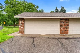 9712 Cimarron Cir, Minnetonka, MN 55305 - Photo 37