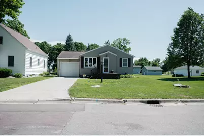 430 Birch Street E, Trimont, MN 56176 - Photo 3