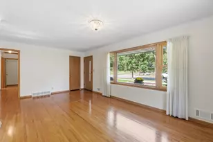 1482 Case Ave, Saint Paul, MN 55106 - Photo 3