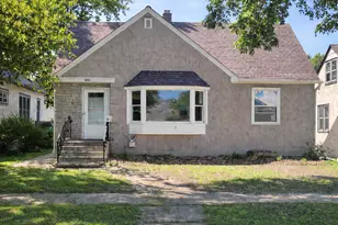 966 Hawthorne Ave E, Saint Paul, MN 55106 - Photo 1