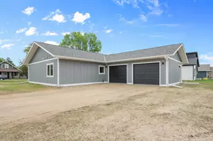 623 7th Ave NW, Grand Rapids, MN 55744 - Photo 17