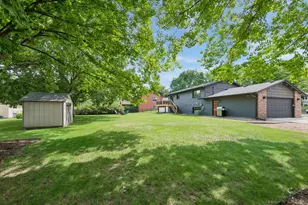 7862 Polaris Ln N, Maple Grove, MN 55311 - Photo 33
