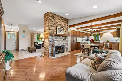7474 Saratoga Drive, Chanhassen, MN 55317 - Photo 9