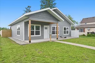 2213 Oakes Ave, Superior, WI 54880 - Photo 1