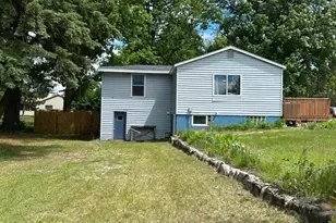 1002 SE 4th St, Grand Rapids, MN 55744 - Photo 41