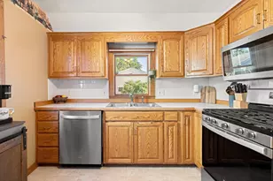 807 11th Ave NW, Austin, MN 55912 - Photo 7
