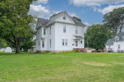216 Cleveland Avenue W, Winnebago, MN 56098 - Photo 3