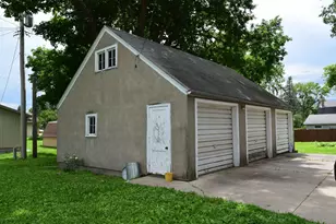 216 Cleveland Ave W, Winnebago, MN 56098 - Photo 3
