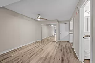 1601 N Innsbruck Dr, Fridley, MN 55432 - Photo 9