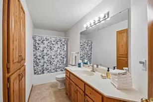 1066 Cripple Creek Pass, Lino Lakes, MN 55038 - Photo 15