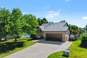 11120 Hampshire Ct E, Champlin, MN 55316 - Photo 31
