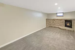 102 Southview Dr, Marshall, MN 56258 - Photo 19