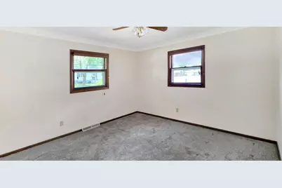 102 Southview Drive, Marshall, MN 56258 - Photo 15