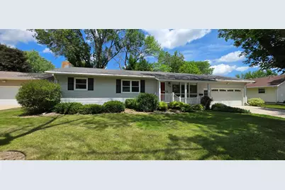 102 Southview Drive, Marshall, MN 56258 - Photo 1