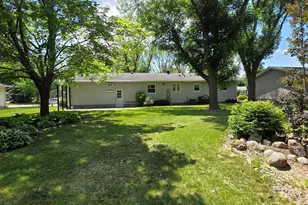 102 Southview Dr, Marshall, MN 56258 - Photo 25