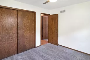 102 Southview Dr, Marshall, MN 56258 - Photo 17