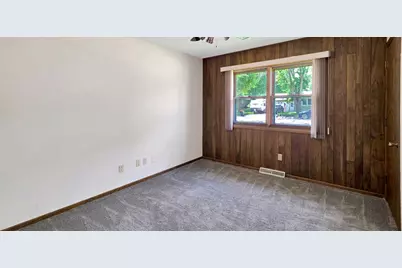 102 Southview Drive, Marshall, MN 56258 - Photo 13