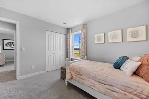 2021 Aquarius Dr, Shakopee, MN 55379 - Photo 23