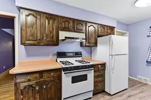1313 Birmingham St, Saint Paul, MN 55106 - Photo 9