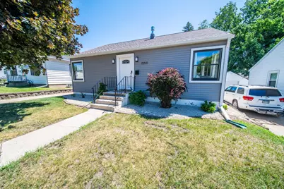 1550 7 1/2 Avenue NE, Rochester, MN 55906 - Photo 3