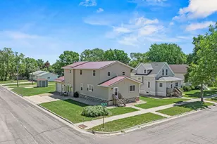 313 7th St W, Canby, MN 56220 - Photo 1