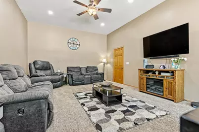313 7th Street W, Canby, MN 56220 - Photo 13