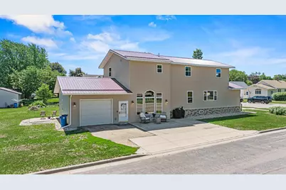 313 7th Street W, Canby, MN 56220 - Photo 1