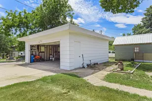 213 2nd Street E, Jasper, MN 56144 - Photo 5