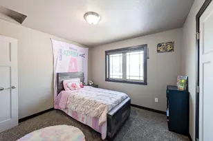 6810 24th Street S, Fargo, ND 58104 - Photo 31