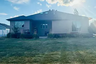 6810 24th Street S, Fargo, ND 58104 - Photo 5