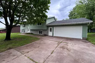 56 Nelson Dr, Silver Bay, MN 55614 - Photo 3