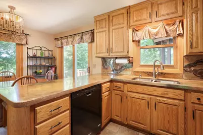 6715 Ashton Avenue NE, Fridley, MN 55432 - Photo 9