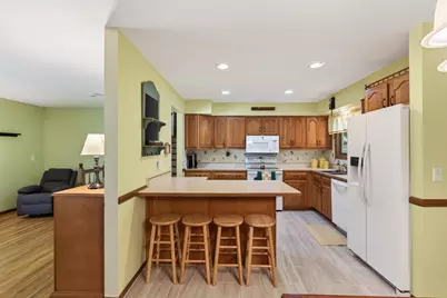 1094 Lowell Drive, Apple Valley, MN 55124 - Photo 15